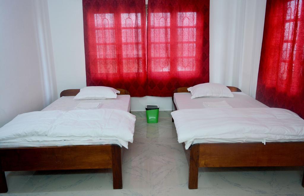 Dovipie Inn Kohima Luaran gambar